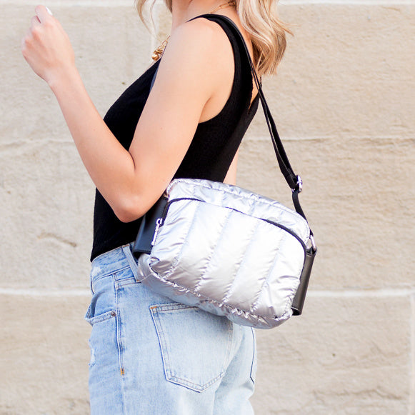 Gleaming Odyssey Metallic Puffer Crossbody Bag - silver