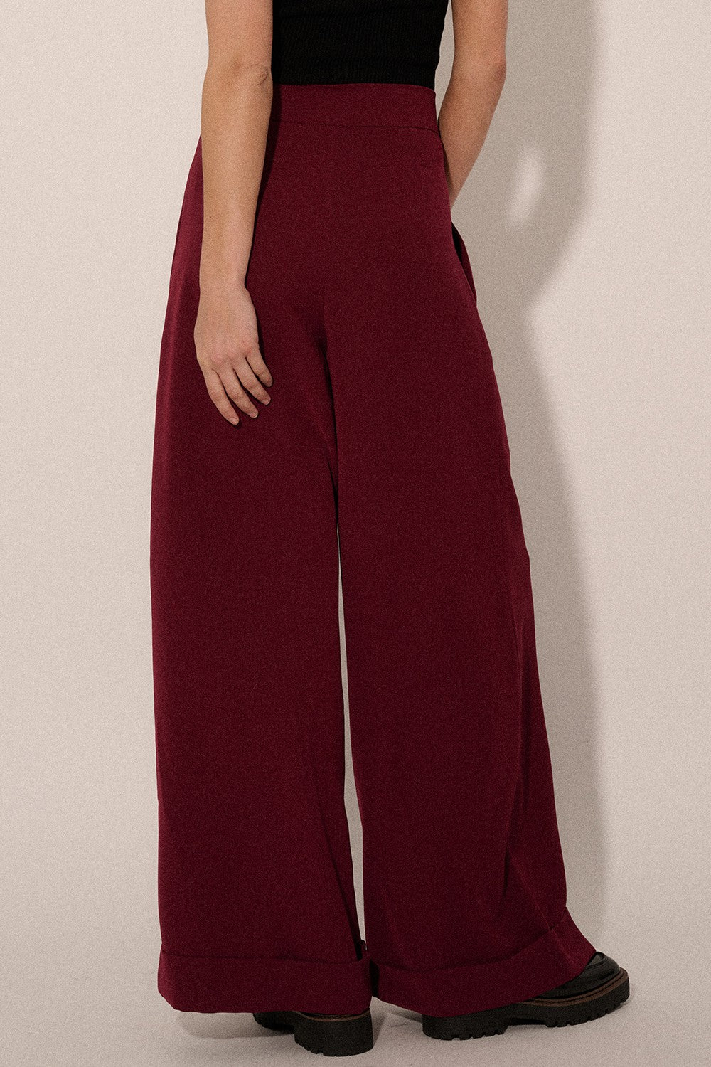 Pleated-Euphoria- High-Waisted-Pants-Deep-Magenta-Avah
