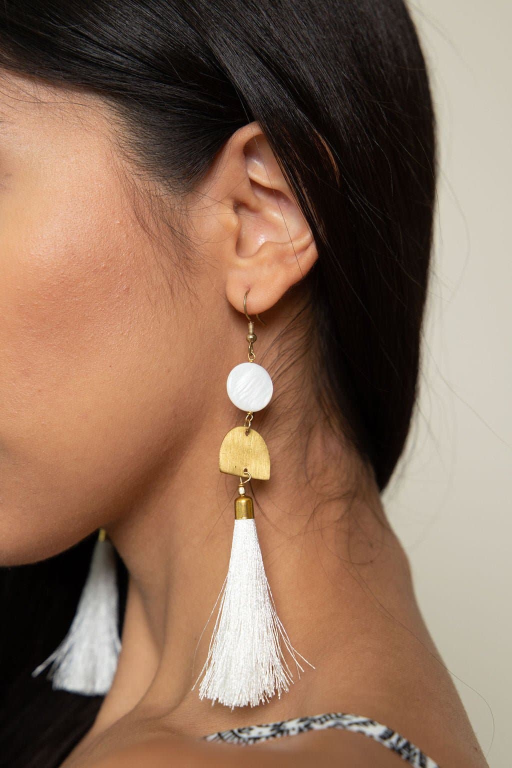 Cascading Tassel Drop Earrings - White-AVAH