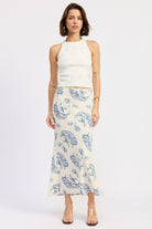 ivory blue floral midi skirt outfit flowy skirt