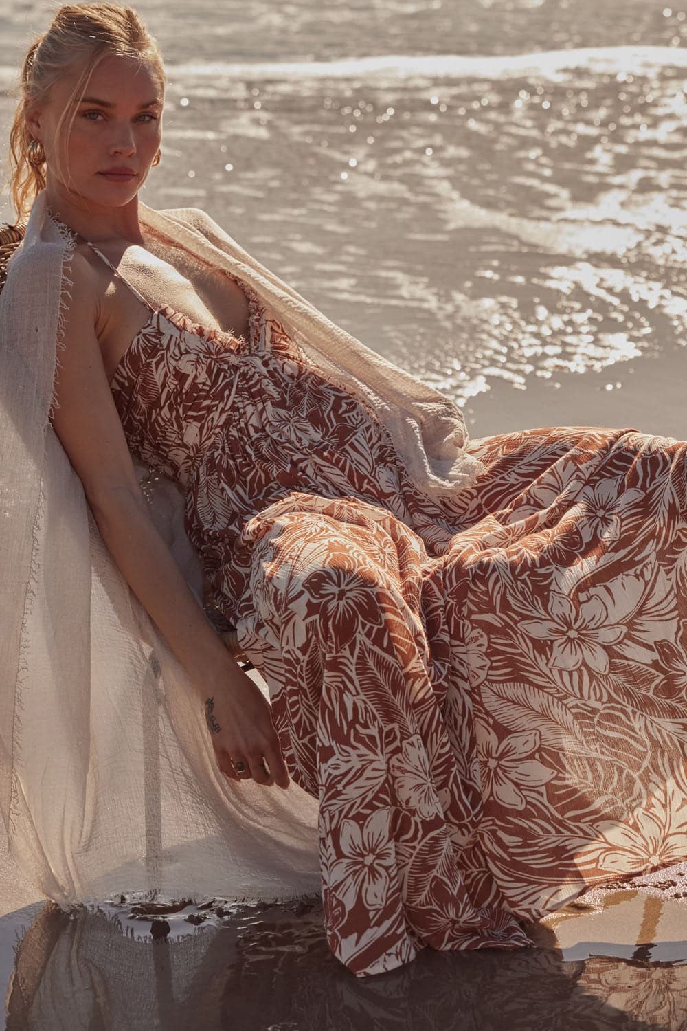 Tropical Paradise Floral Print Halter Neck Maxi Dress Taupe / L Tropical Paradise Floral Print Halter Neck Maxi Dress Taupe / L