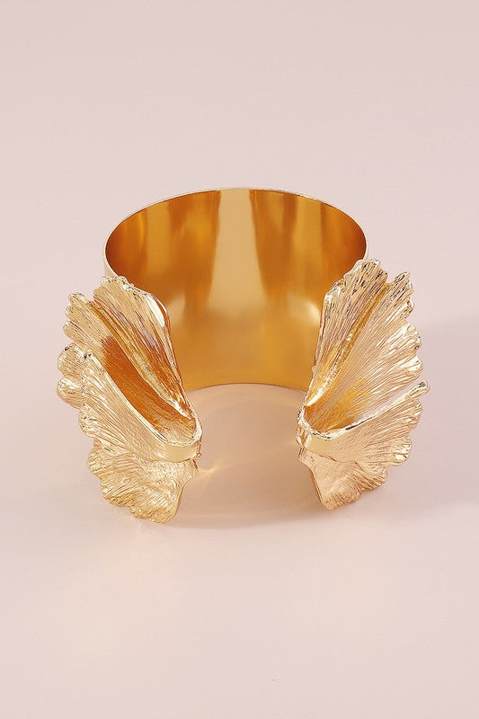 Retro Wide Metal Flower Open Bangle - Gold-Avah