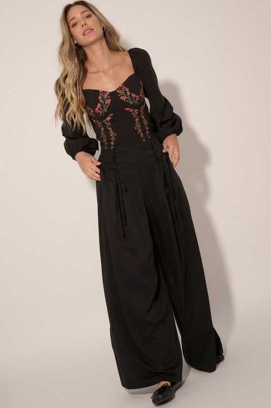 Romantic-Bloom-Sweetheart-Neck-Embroidered-Top-Black-Avah