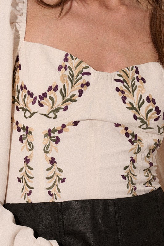 Romantic-Bloom-Sweetheart-Neck-Embroidered-Top-Cream-Avah