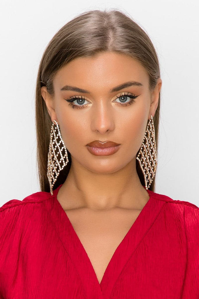 The perfect statement earrings to compliment this season’s favorite looks.  Rhinestone Mesh Push back post 4.13" Gold plate alloy with rhinestone 