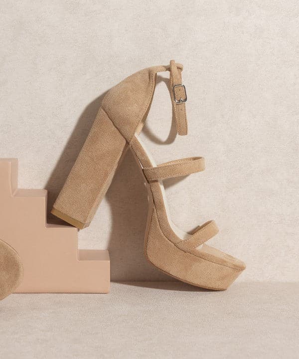 Luxurious simplicity at its finest, the Raelynn is a statement heel designed to elevate your look. The stunning suede upper features open toe styling, as well as an ultra high platform and 5” heel height. Furture classics for your everyday wardrobe!