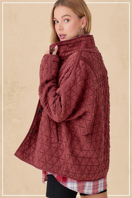 A cozy and stylish jacket that’ll keep you warm while looking stylish. This soft, quilted jacket is perfect for layering, and has a slouchy fit. The perfect fall or winter accessory! Avah Couture